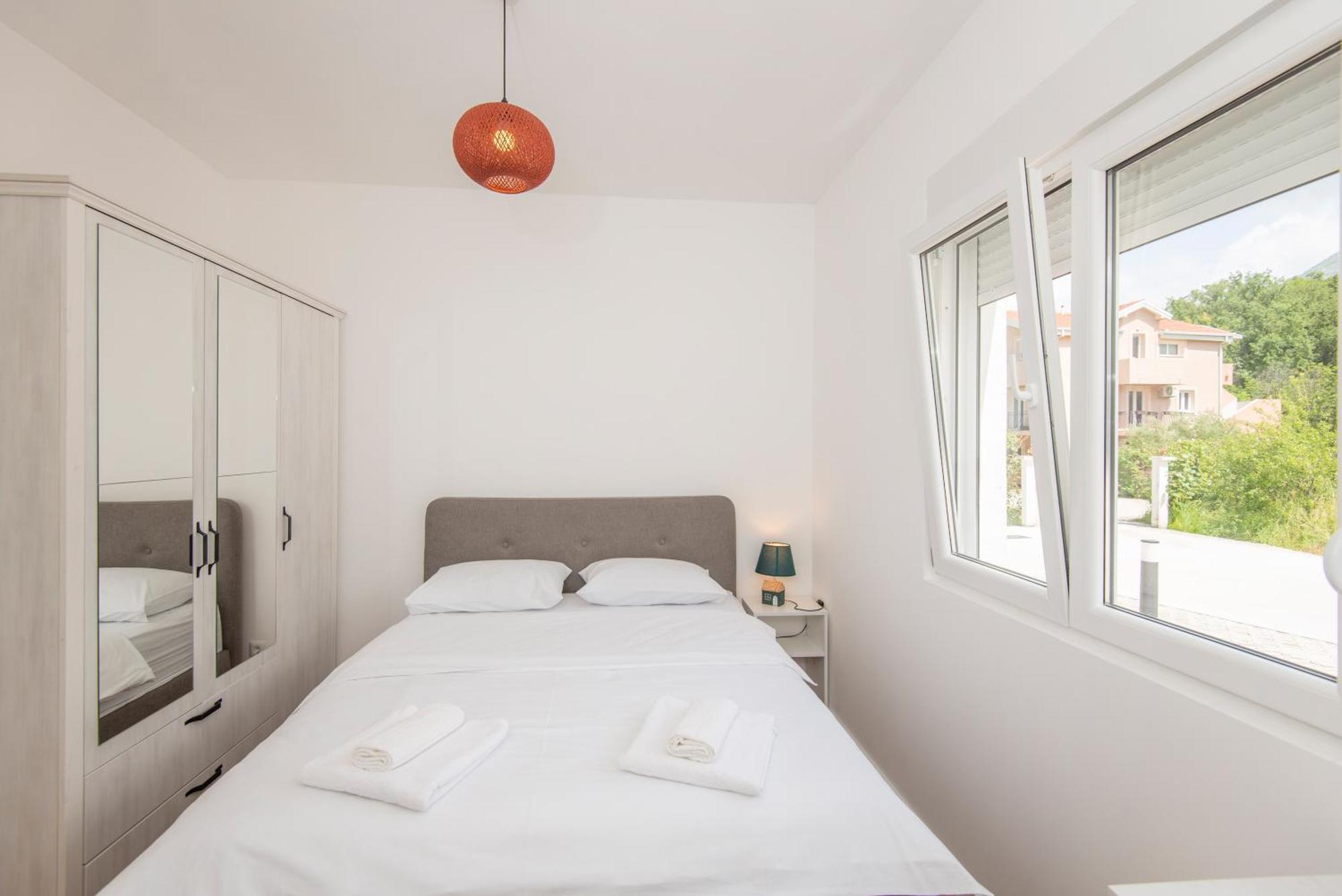 Al Mare Apartments Kotor Eksteriør billede